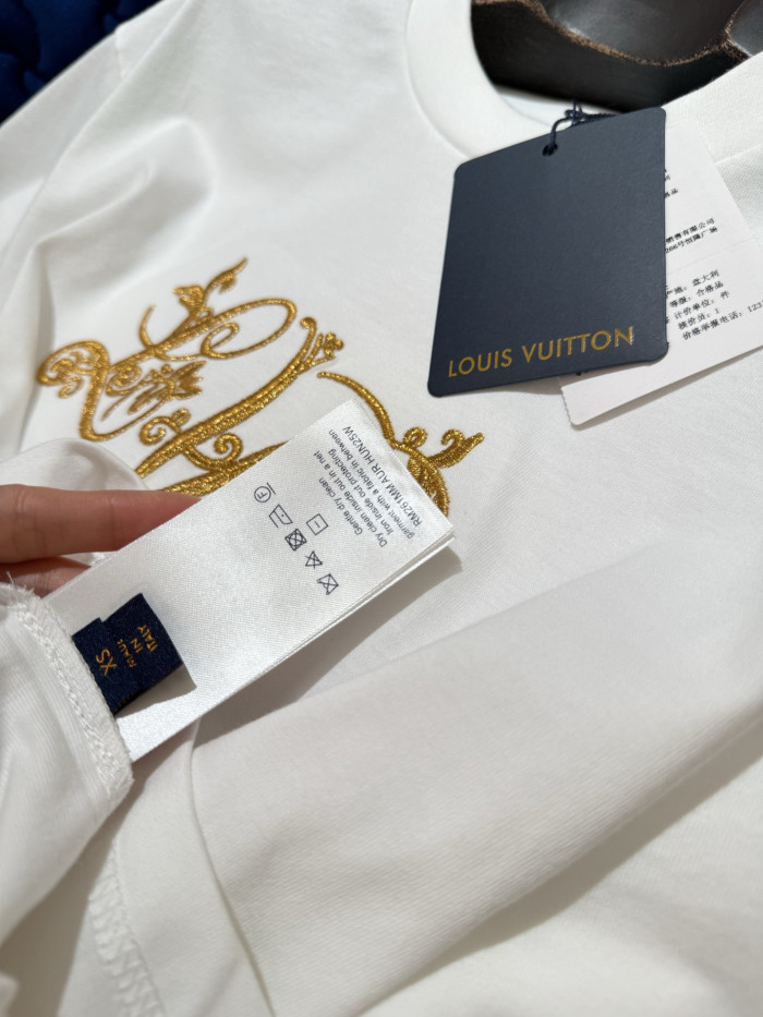 LOUIS VUITTON Signature Embroidery T-Shirt #379882