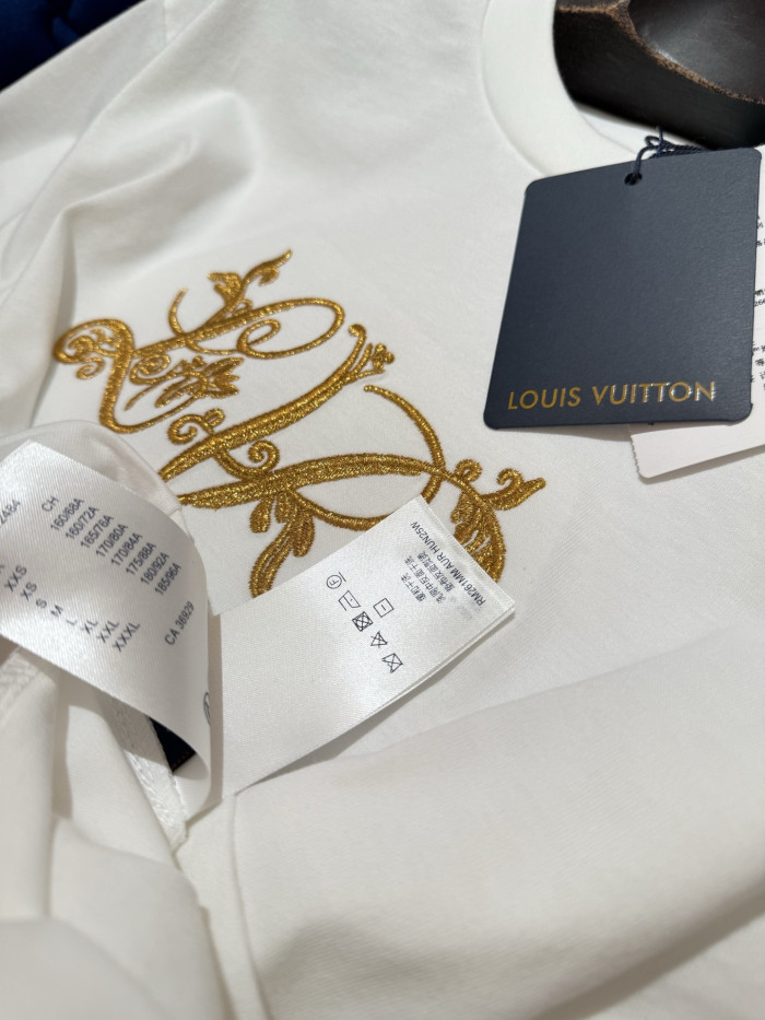 LOUIS VUITTON Signature Embroidery T-Shirt #379882