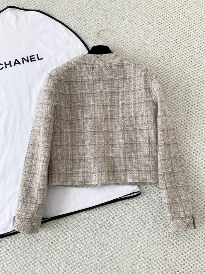 Chanel Jacket Wool Cotton Tweed Gray Black Gold #380015