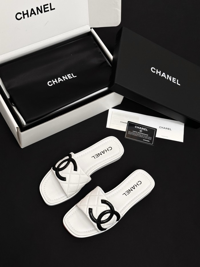 Chanel CC Vintage Diamond Slippers#380066