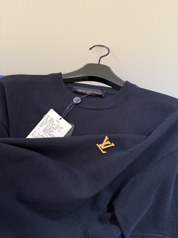 LOUIS VUITTON Short-Sleeved Crewneck With Signature #380054