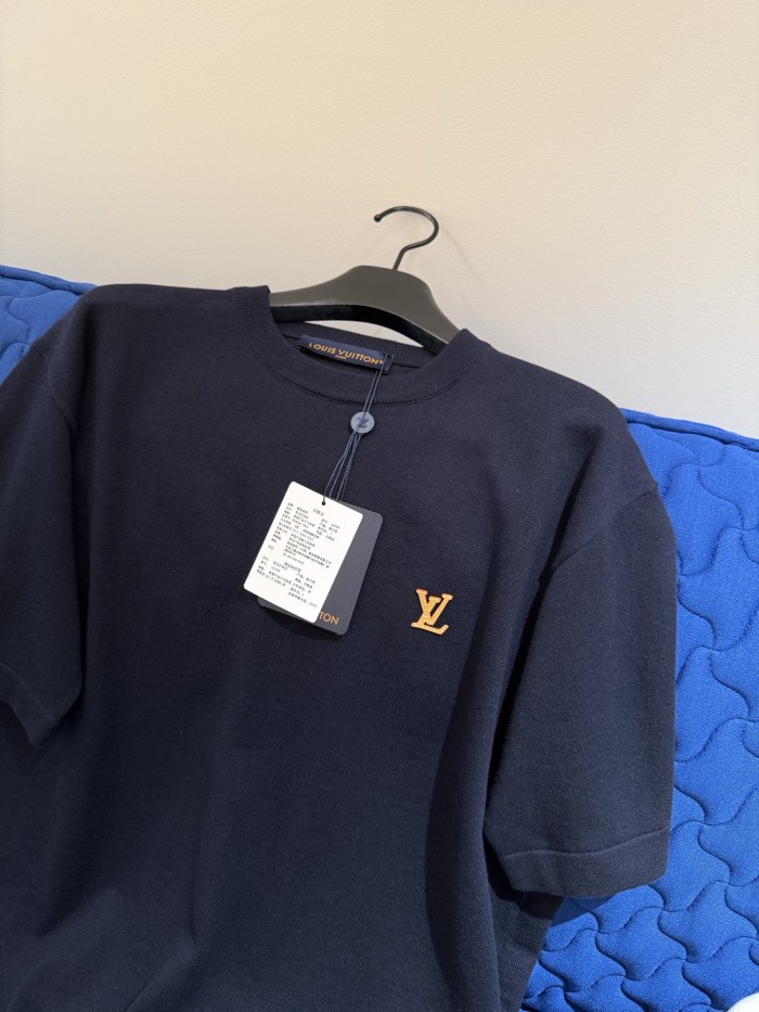 LOUIS VUITTON Short-Sleeved Crewneck With Signature #380054