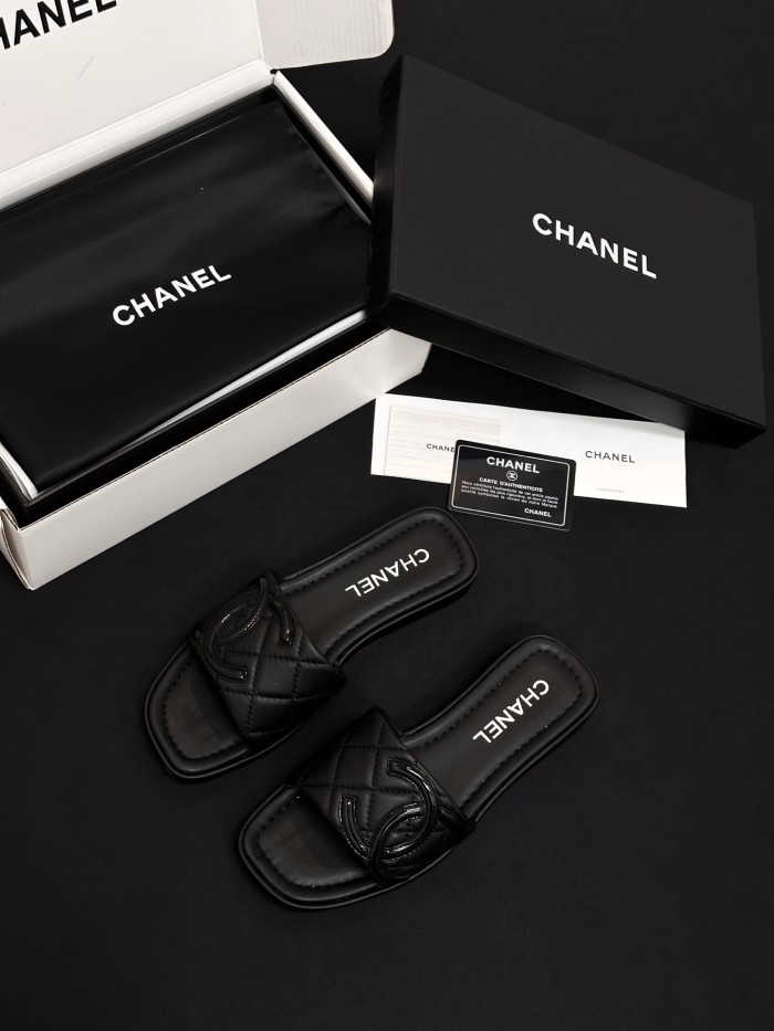 Chanel CC Vintage Diamond Slippers#380066