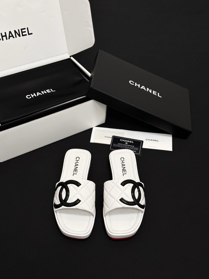 Chanel CC Vintage Diamond Slippers#380066