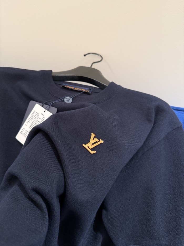 LOUIS VUITTON Short-Sleeved Crewneck With Signature #380054