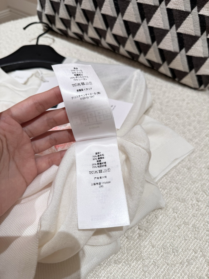 DIOR Short Sleeved Embroidered Sweater White Virgin Wool and Silk #380303