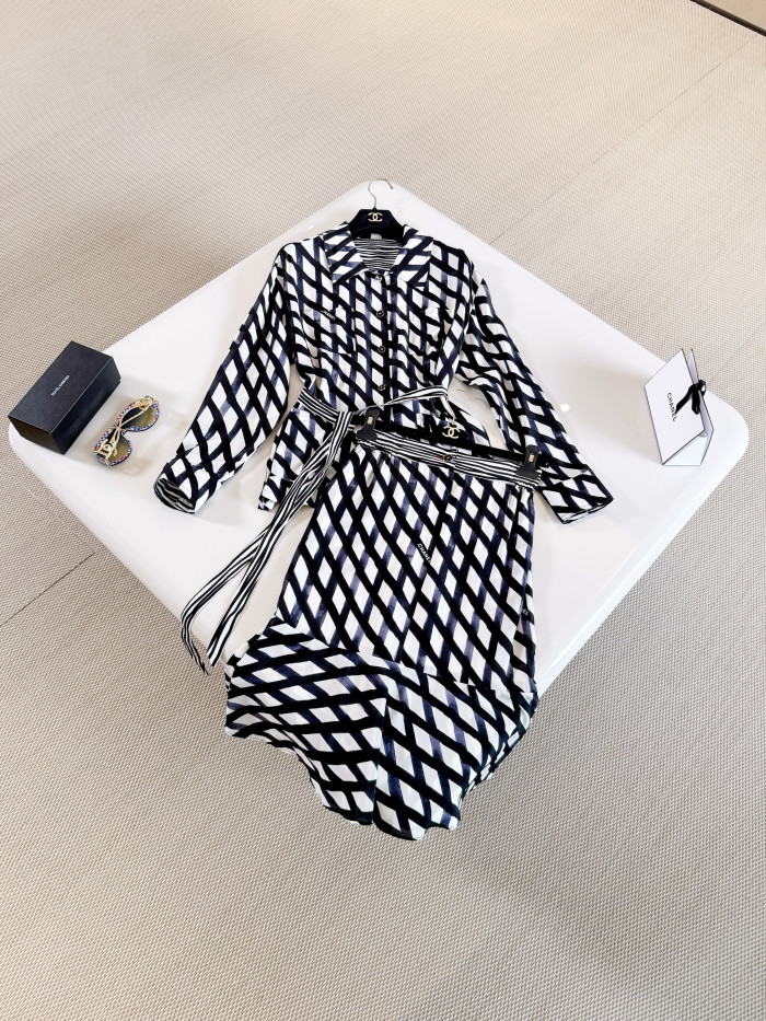 Chanel Long-sleeved Midi Skirt Blouse Printed Crêpe De Chine Black White #380498