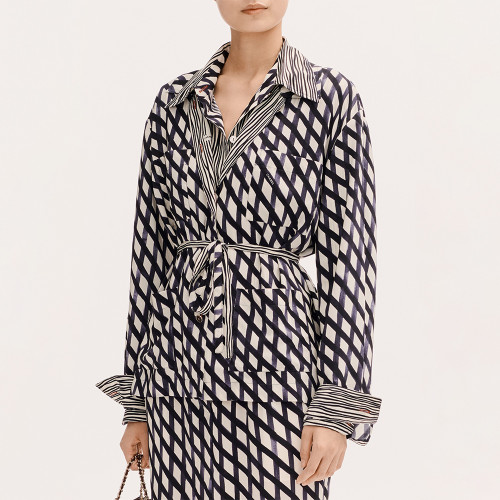Chanel Long-sleeved Midi Skirt Blouse Printed Crêpe De Chine Black White #380498