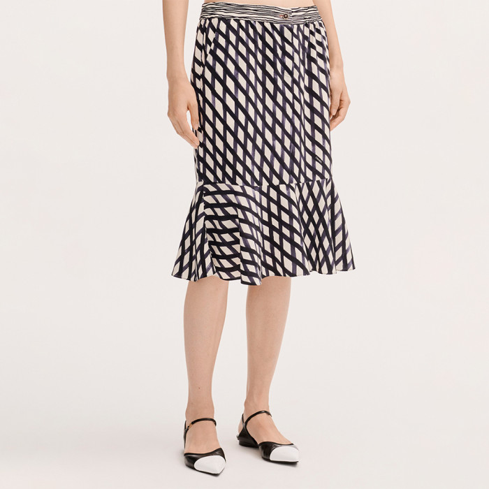 Chanel Long-sleeved Midi Skirt Blouse Printed Crêpe De Chine Black White #380498