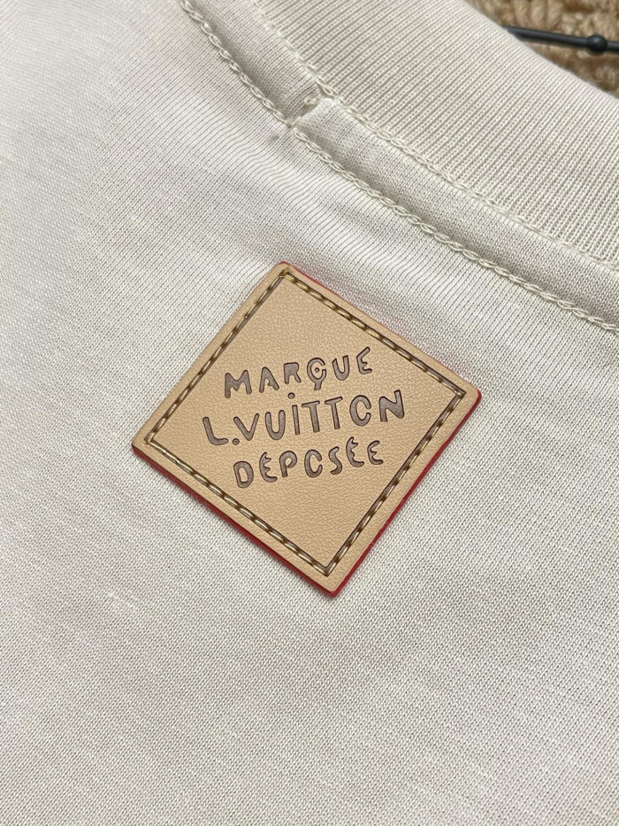 LOUIS VUITTON Embroidered Signature T-Shirt #380568