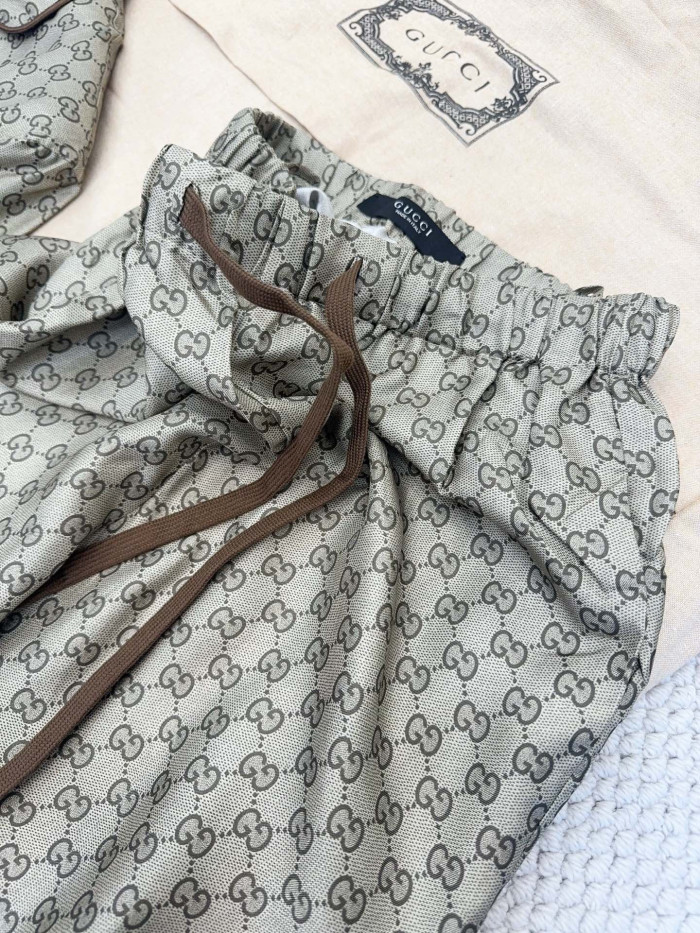 GUCCI Printed Silk Twill Leisure Pants Shirt in Beige and Dark Brown #381179