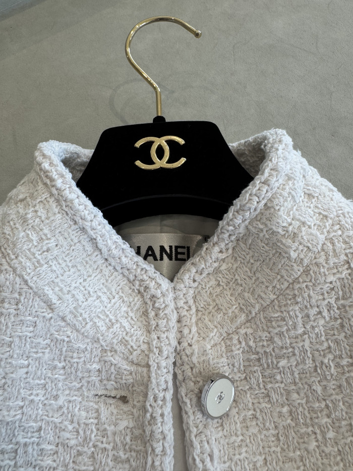 Chanel Jacket Tweed White #381111