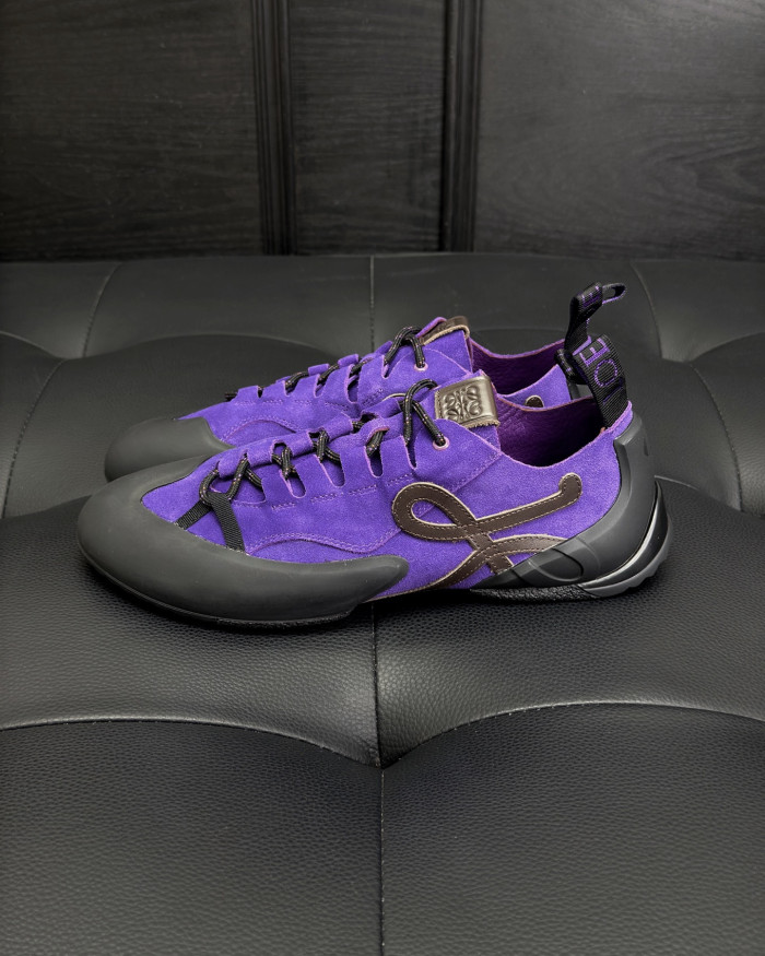 LOEWE Grip Sneaker in Calfskin Suede #381607