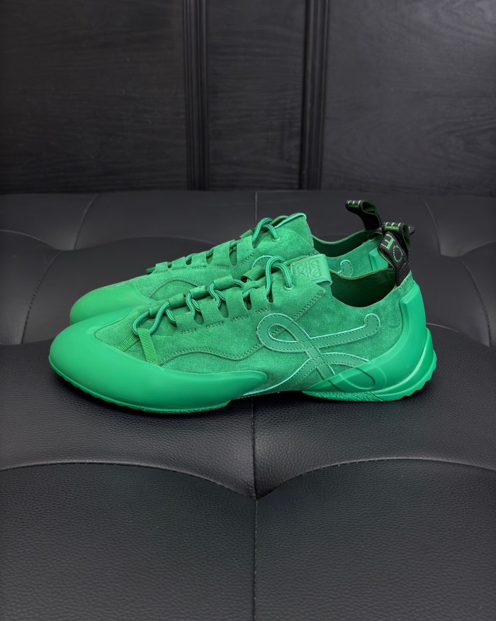 LOEWE Grip Sneaker in Calfskin Suede #381607
