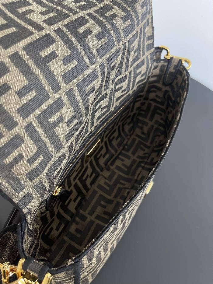 Fendi Baguette Fabric Handbags #381873