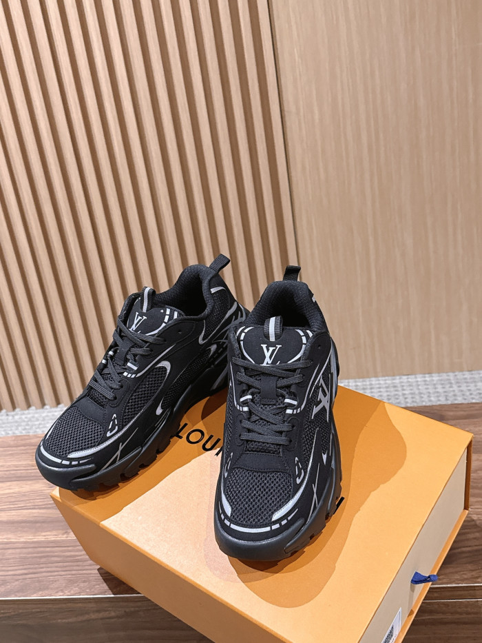 LOUIS VUITTON LV Tatic Runner Sneaker #381822