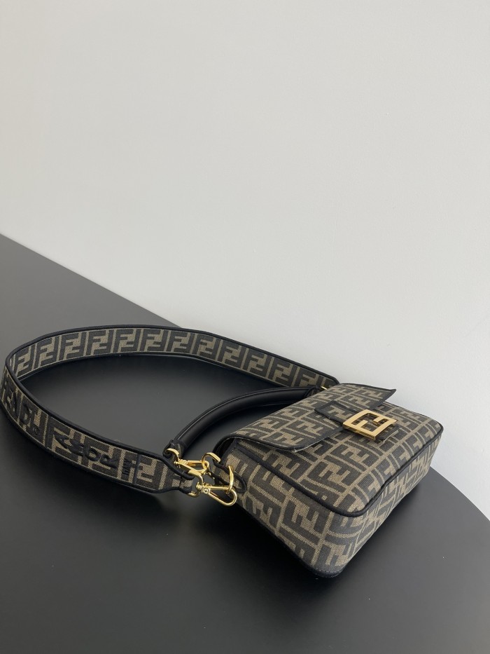 Fendi Baguette Fabric Handbags #381873