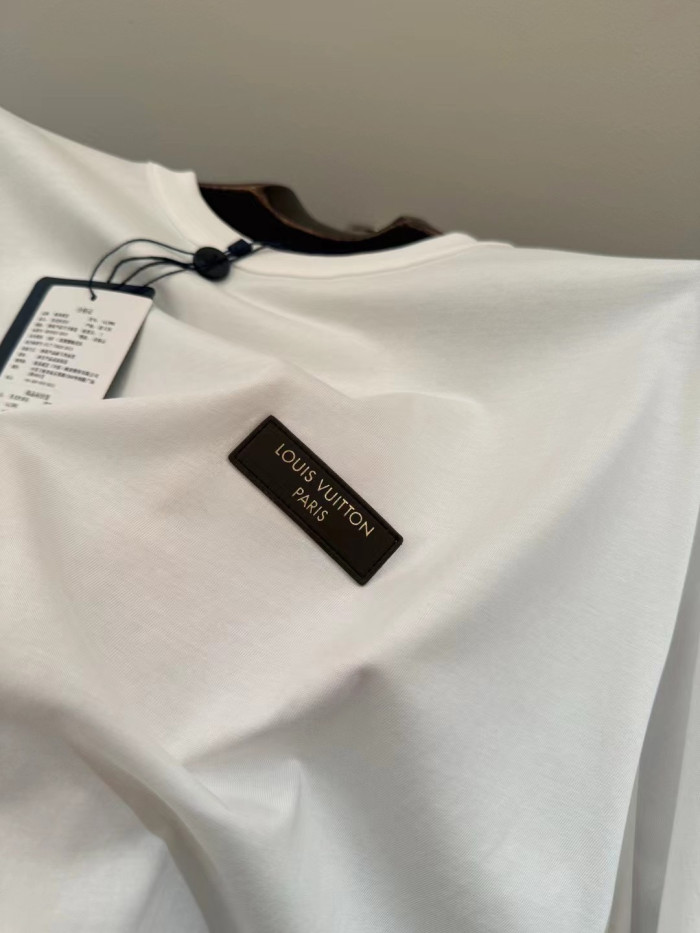 LOUIS VUITTON Slim Fit Signature T-Shirt #382028