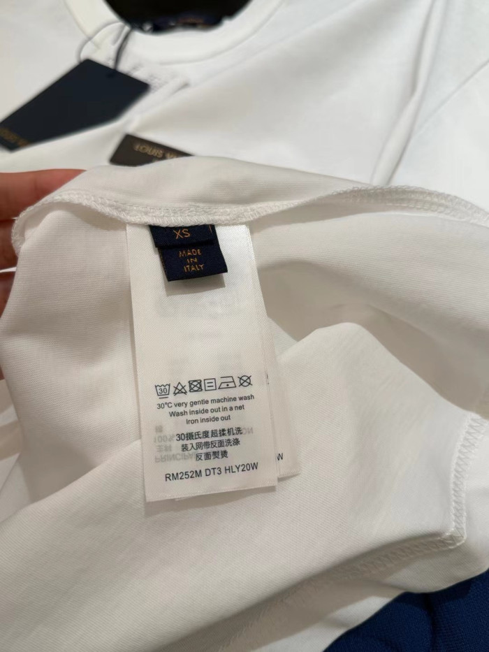 LOUIS VUITTON Slim Fit Signature T-Shirt #382028