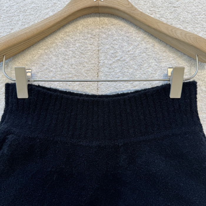 LOUIS VUITTON LV Twist Knit Shorts 1AJGJA #381855