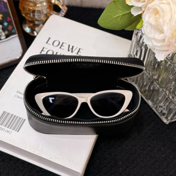  LOUIS VUITTON LV x TM Monogram Multicolor Sunglasses Pouch GI1287 G11540#382093