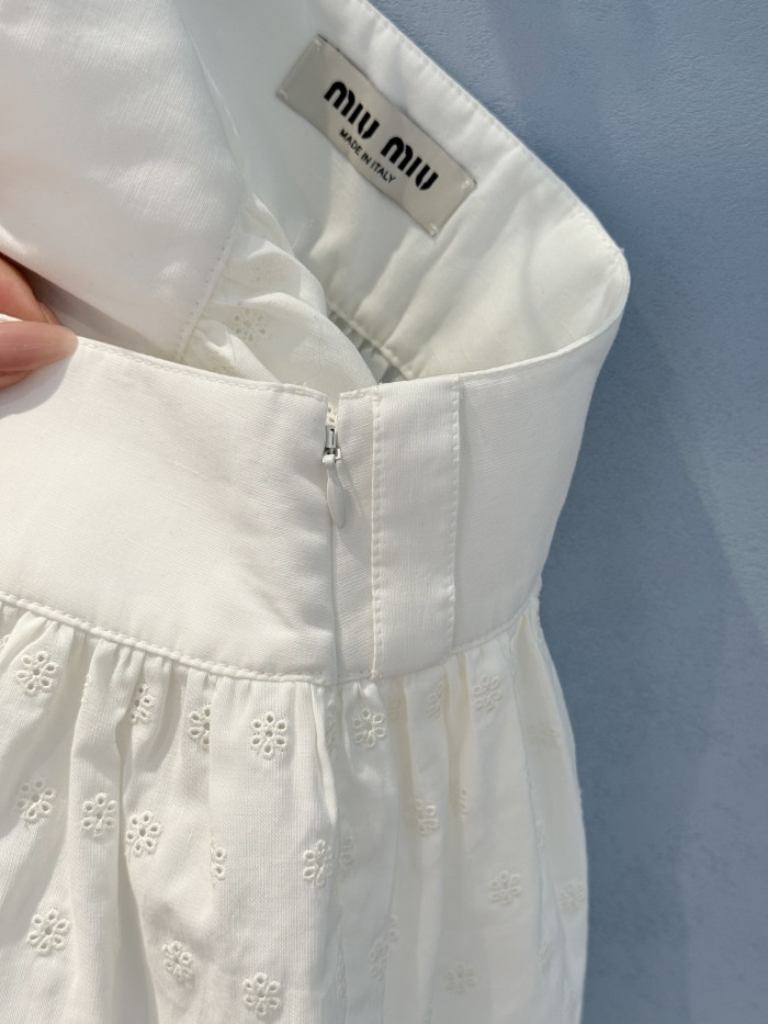 MiuMiu White Slubbed Eyelet Poplin Mini Skirt#382547