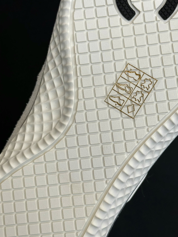 Chanel Thin-soled Sneakers Moral Training Shoes #382625