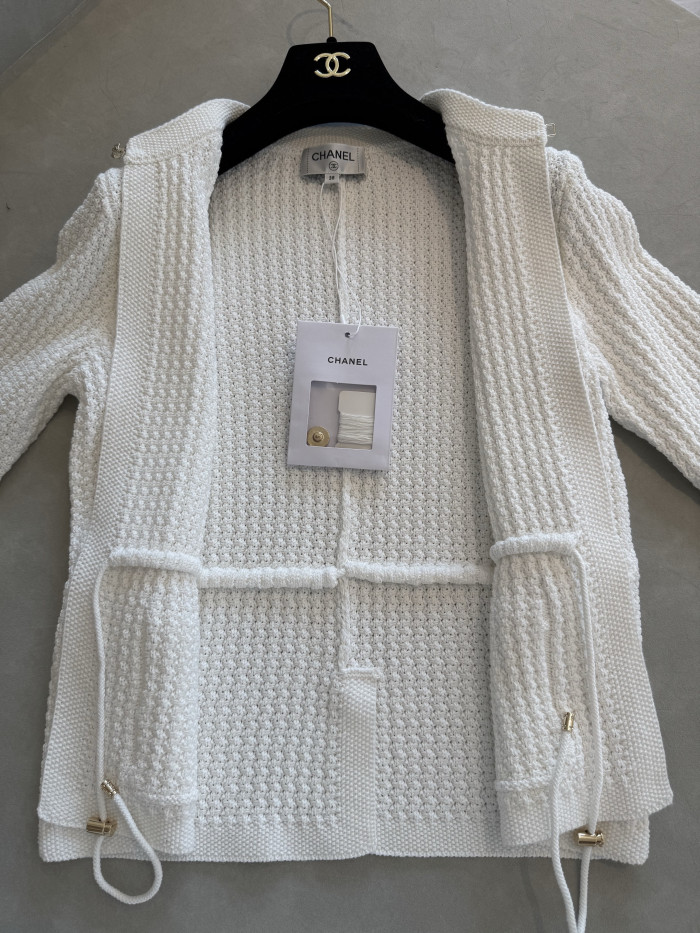Chanel White Knitted Cardigan #383046
