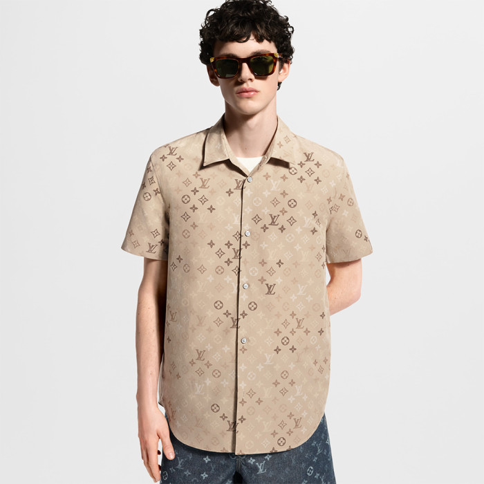 LOUIS VUITTON Monogram Short-Sleeved Shirt #383440