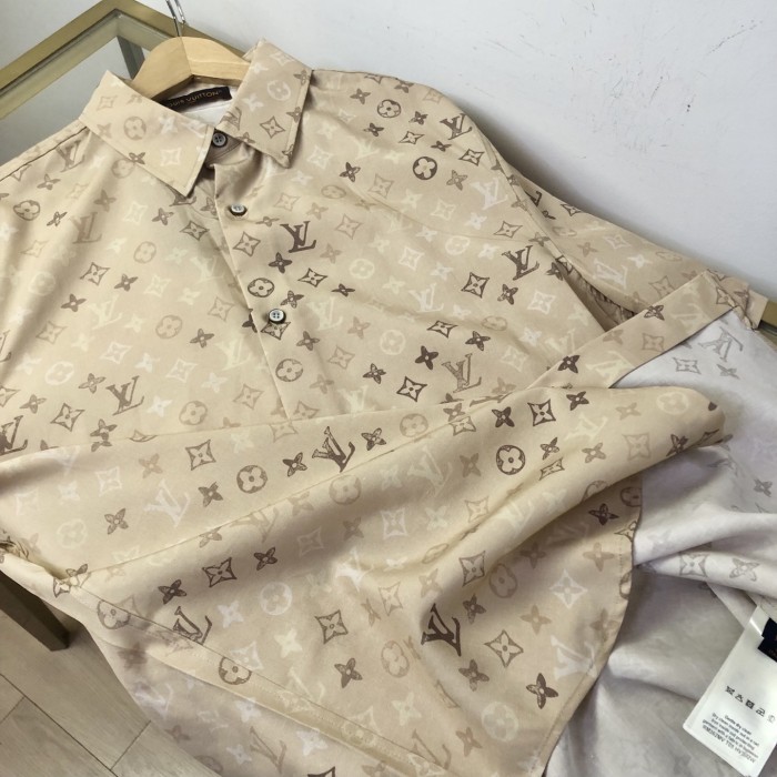 LOUIS VUITTON Monogram Short-Sleeved Shirt #383440