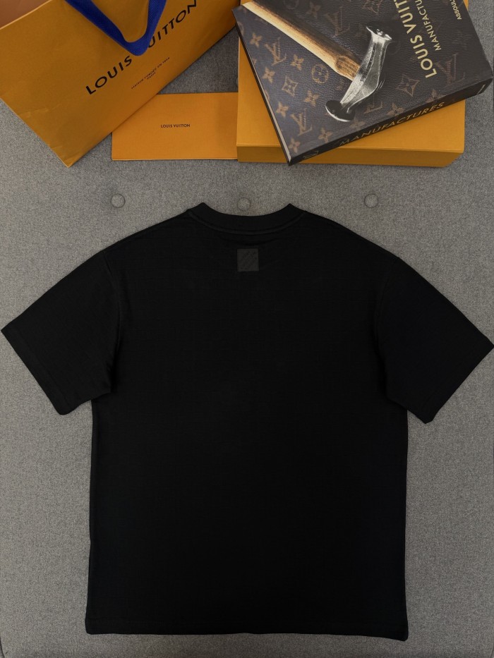 LOUIS VUITTON Embroidered Signature T-Shirt 1AJRHM #383485