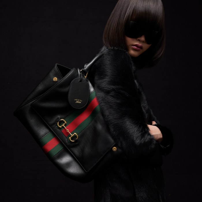 GUCCI Paparazzo Medium Top Handle Bag Leather #383705