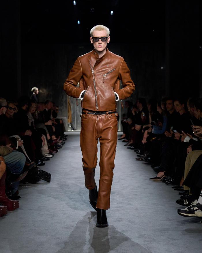 TOM FORD BUFFALO GRAIN LEATHER ASYMMETRIC JACKET #383775