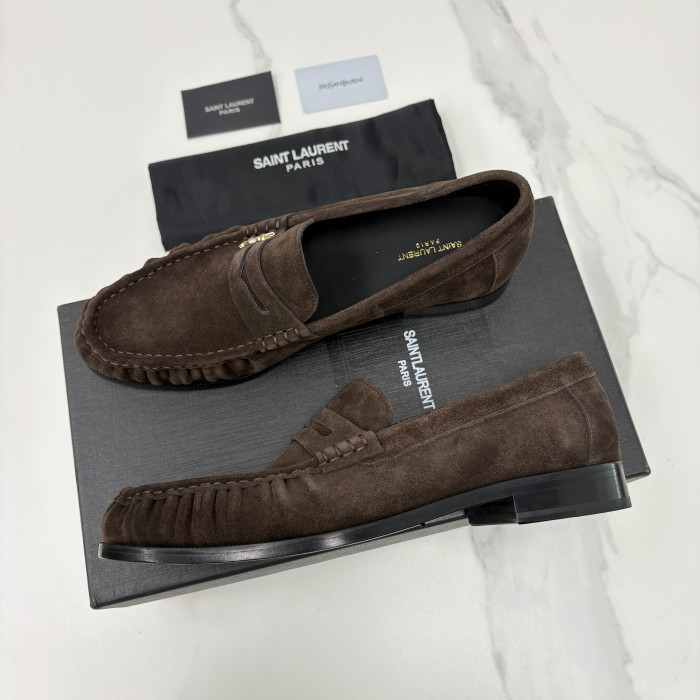 Saint Laurent LE LOAFER Supple in Suede in Brown #383805