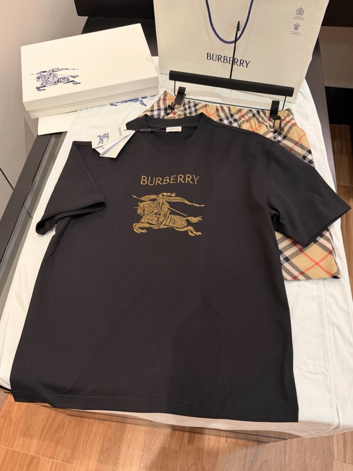 Burberry Knight Cotton T-shirt in Marsh #383969