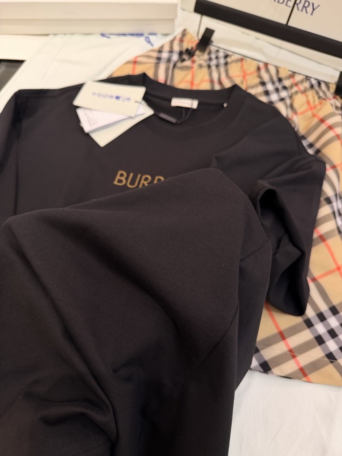 Burberry Knight Cotton T-shirt in Marsh #383969
