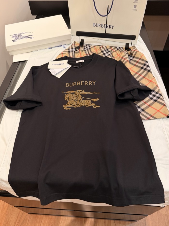 Burberry Knight Cotton T-shirt in Marsh #383969