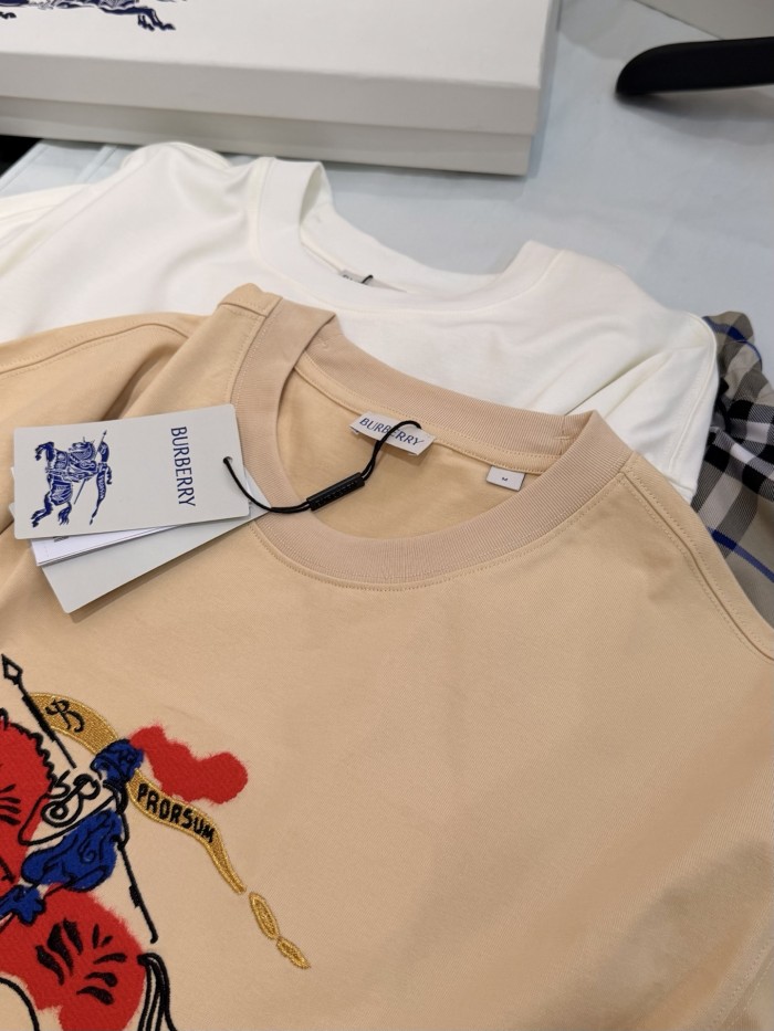 Burberry Knight Cotton T-shirt in Limestone #383980
