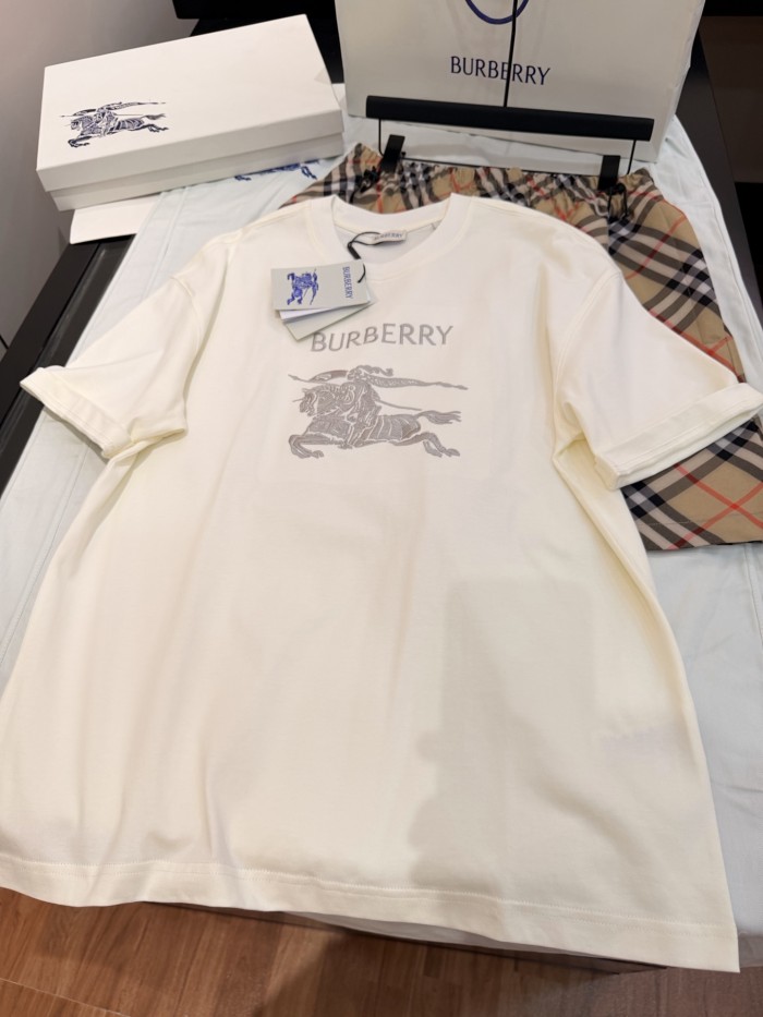 Burberry Knight Cotton T-shirt in Marsh #383969