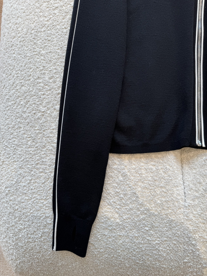Chanel 25N CC Ski Knitted Hooded Cardigan #383999