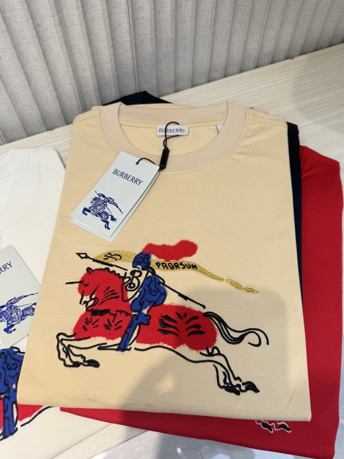 Burberry Knight Cotton T-shirt in Limestone #383980
