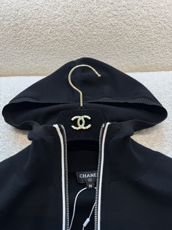 Chanel 25N CC Ski Knitted Hooded Cardigan #383999