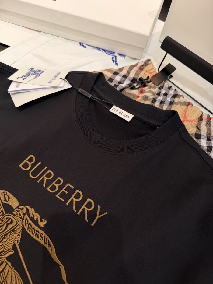 Burberry Knight Cotton T-shirt in Marsh #383969