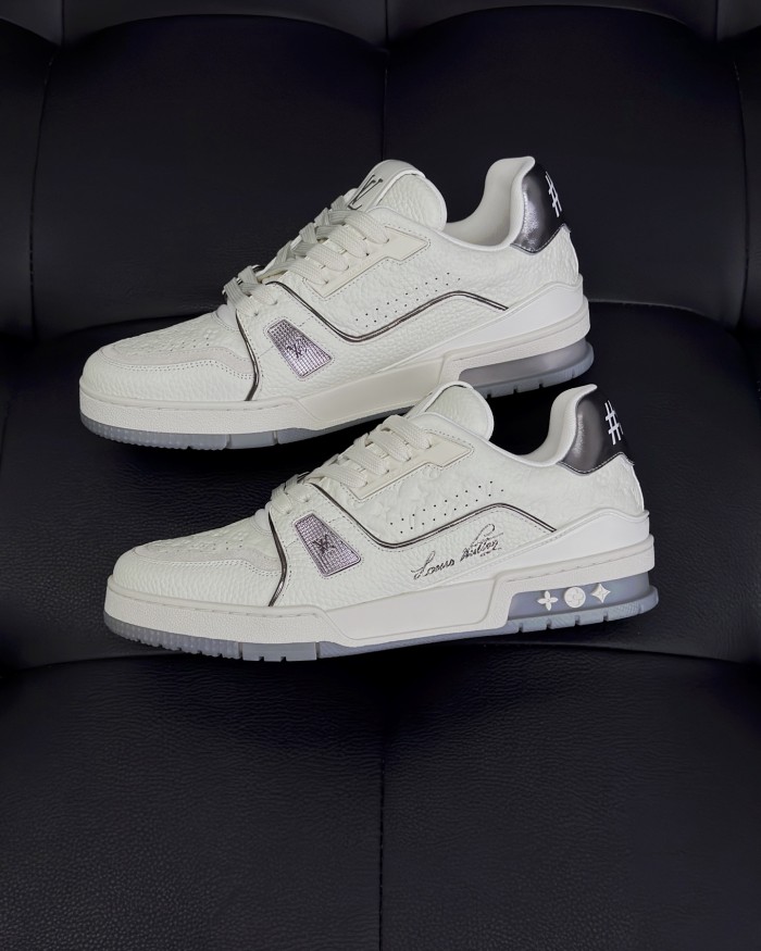 LOUIS VUITTON LV Trainer Sneaker #384153