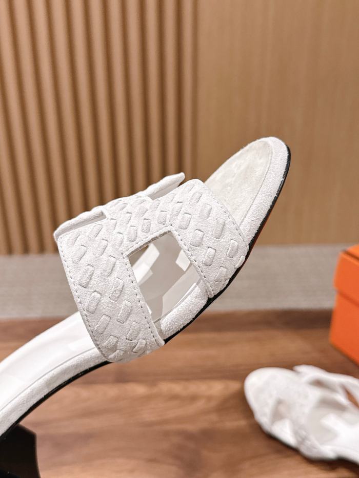 Hermès Woven Low Heel Slippers #384073