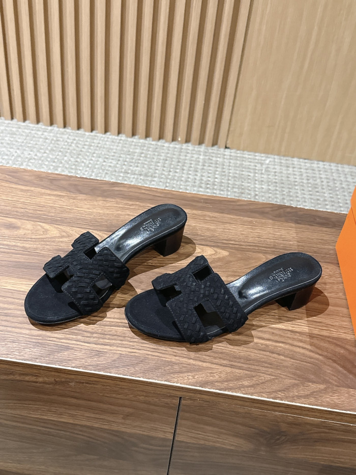 Hermès Woven Low Heel Slippers #384073