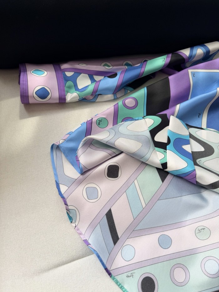 PUCCI Vivara Shirt and Pants #384050