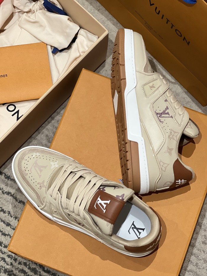LOUIS VUITTON LV Trainer Sneaker #384200