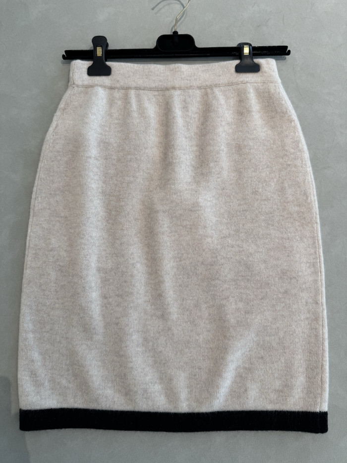 Chanel Sweater Cashmere Light Beige Black #384325