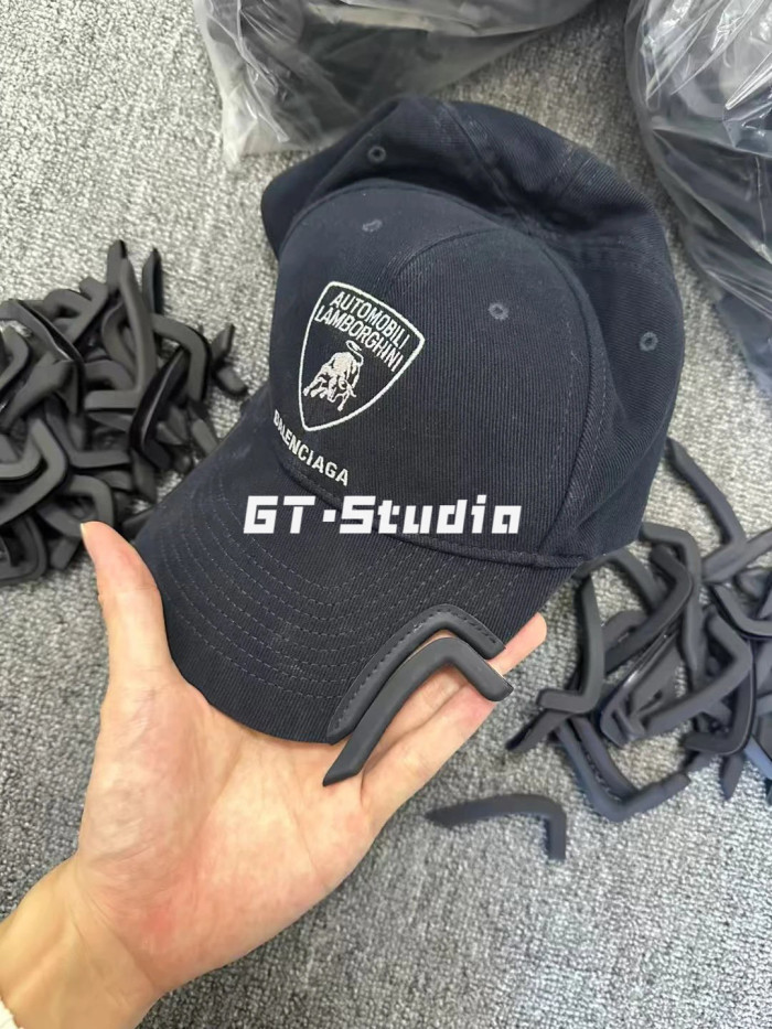 BALENCIAGA Men's Balenciaga x Automobili Lamborghini Cap #384578
